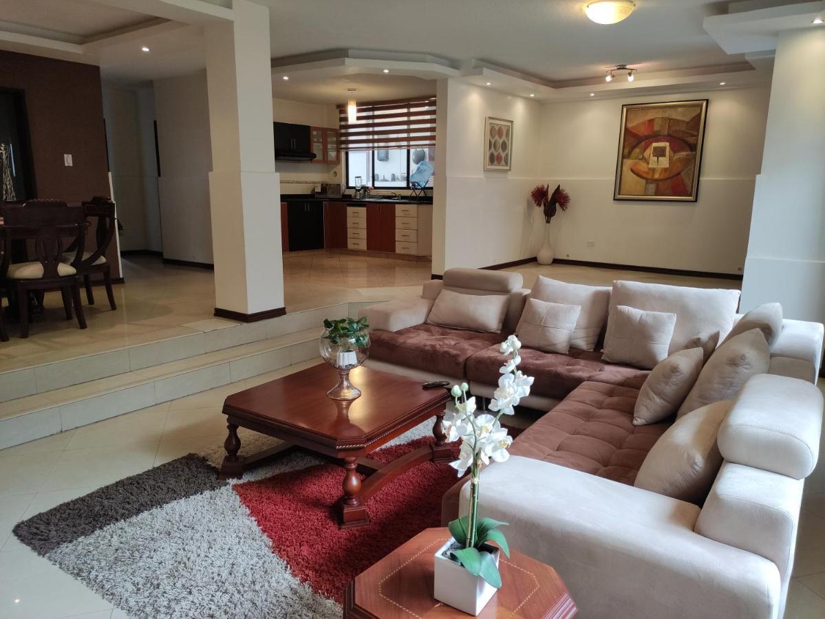 Hospedaje En Quito Norte, Apartamento & Suite Independientes Bagian luar foto